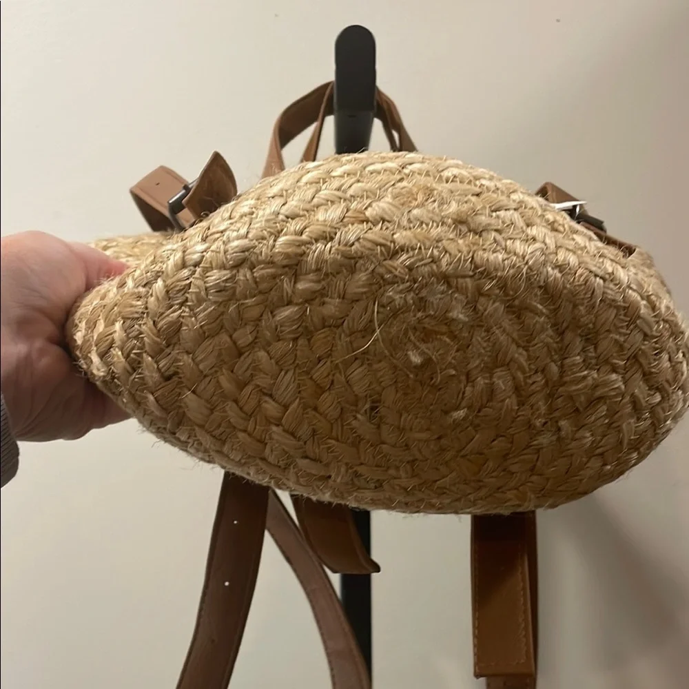 XIX-Palms Insulated Straw Backpack with Tan Straps - Picture 7 of 8